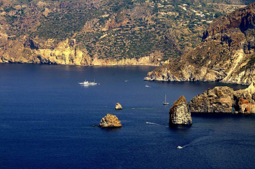 Mare & Vento vacanze in barca a vela Isole Eolie Lipari