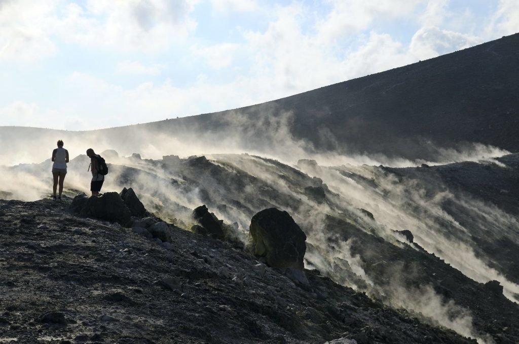 Mare & Vento vacanze in barca a vela Isole Eolie Vulcano