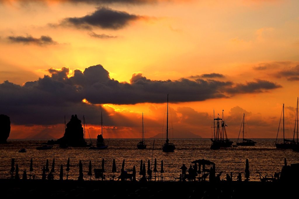 Mare & Vento vacanze in barca a vela Isole Eolie Vulcano