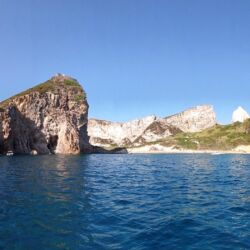 in rada a Palmarola, isole Pontine